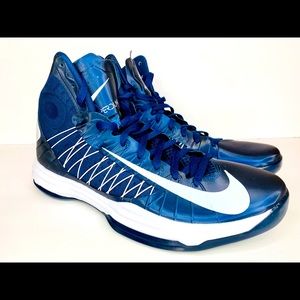 NIKE HYPER DUNK LUNARLON SIZE 17.